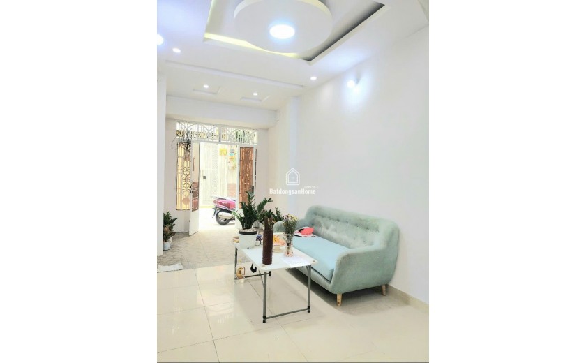 Nhà giá rẻ Nở hậu SHR 4 tầng 31m2 – Võ Văn Kiệt Quận 1 SS